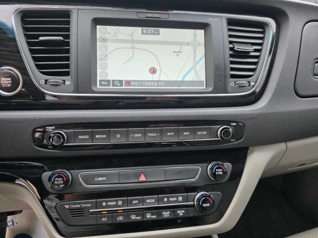 KIA Carnival 2019 Plateado - Importación desde Corea - HF Imports Iquique - Foto 18