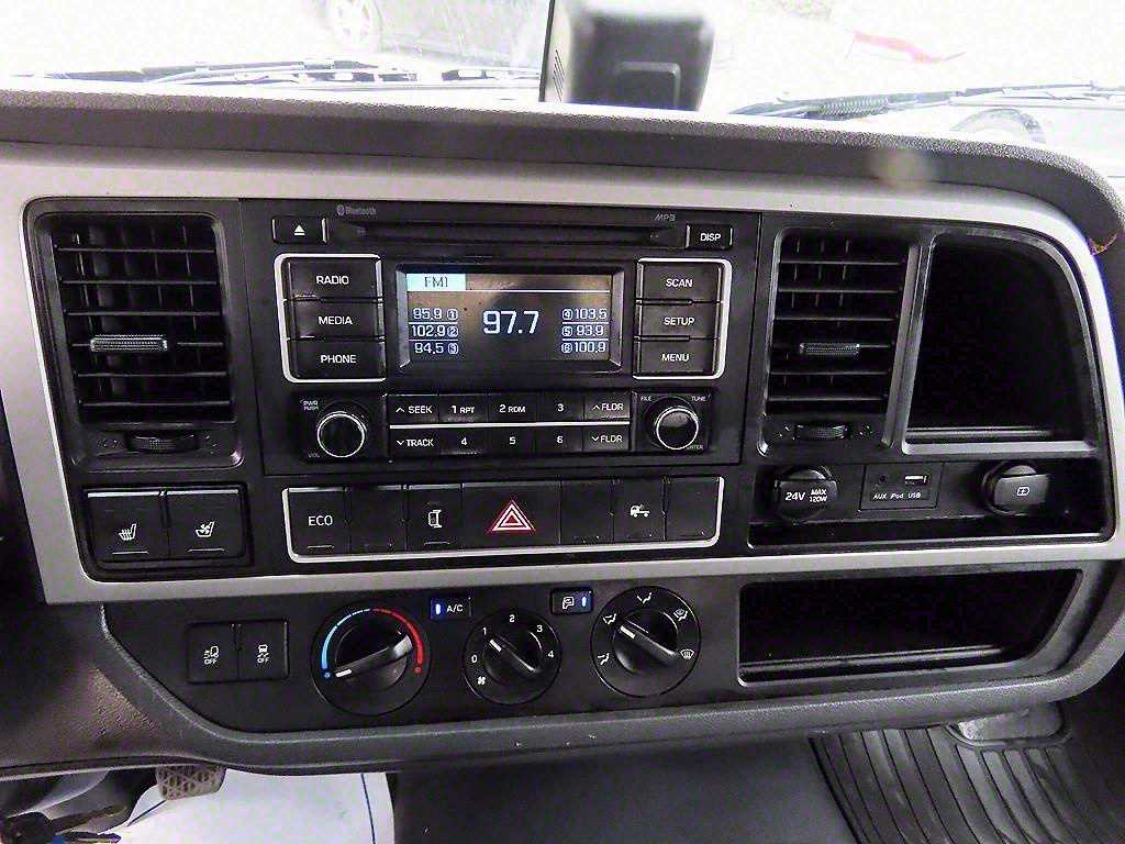 medium and large cargo truck 2023 Blanco - Importación desde Corea - HF Imports Iquique - Foto 16