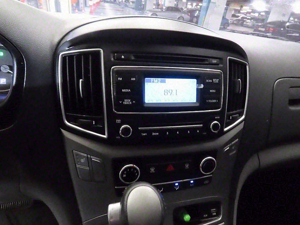 HYUNDAI Starex - Vista 11