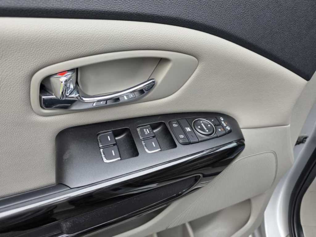 KIA Carnival 2019 Plateado - Importación desde Corea - HF Imports Iquique - Foto 13