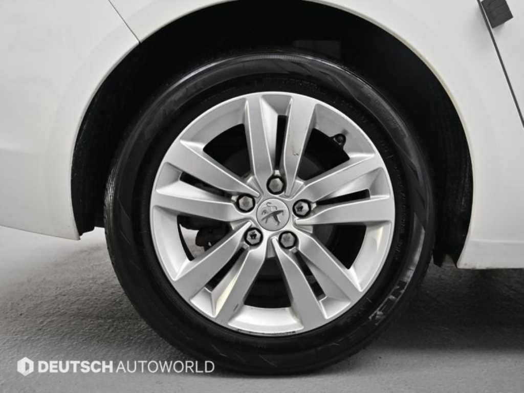 Peugeot 308 - Vista 5