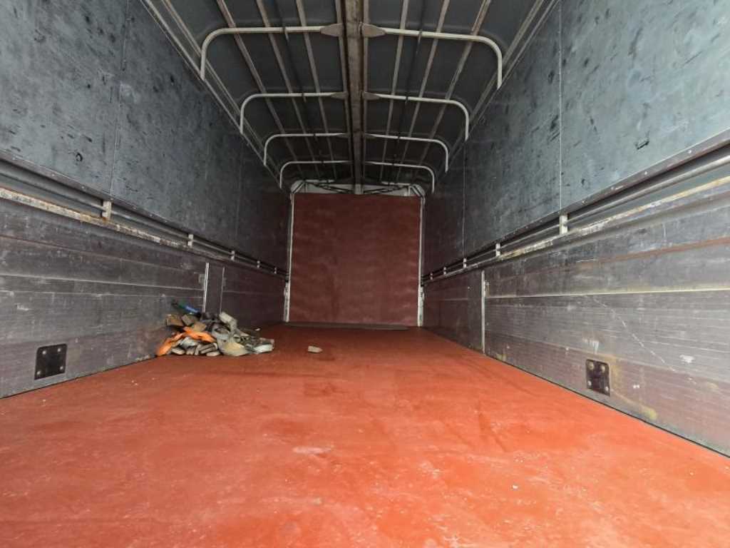 medium and large cargo truck - Vista 6