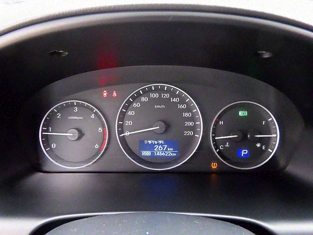 HYUNDAI Starex - Vista 9