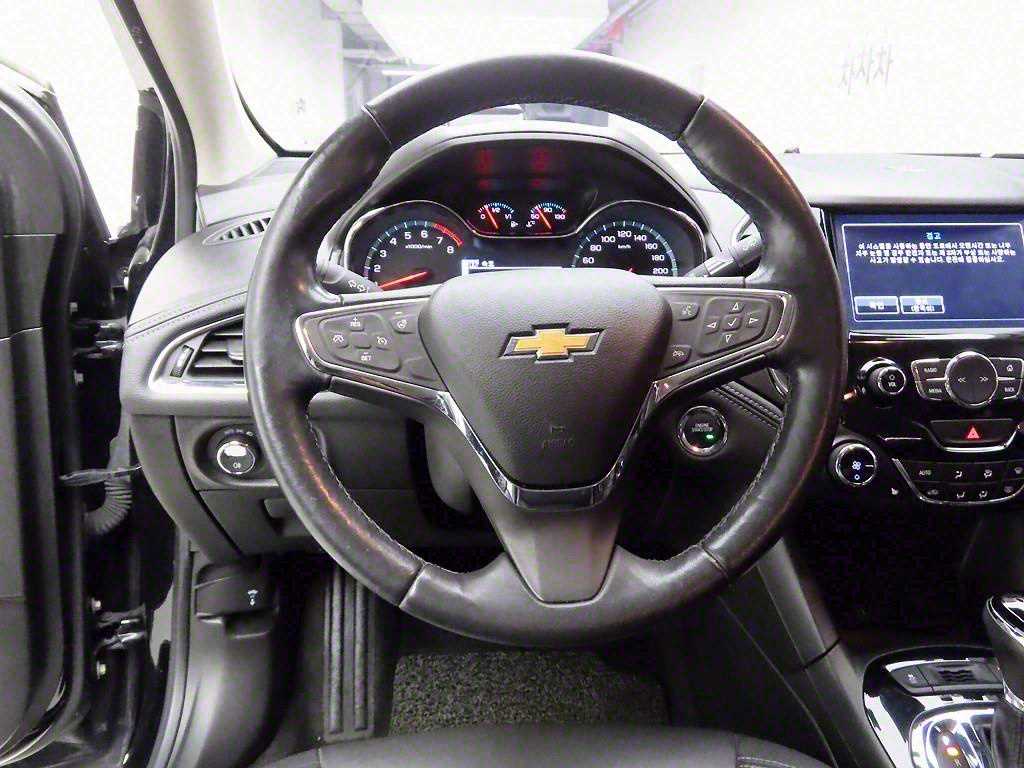Chevrolet Cruise - Vista 8