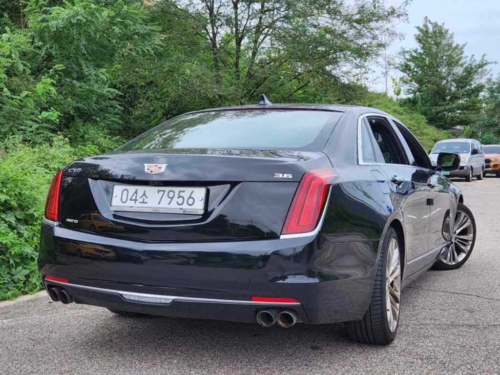 Cadillac CT6 - Vista 4