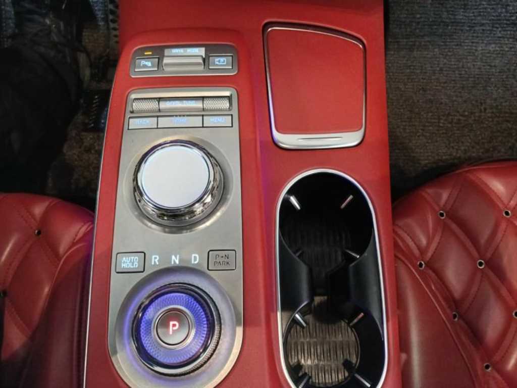 Genesis GV70 - Vista 12