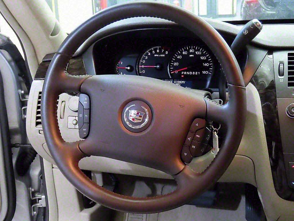 Cadillac DTS - Vista 8