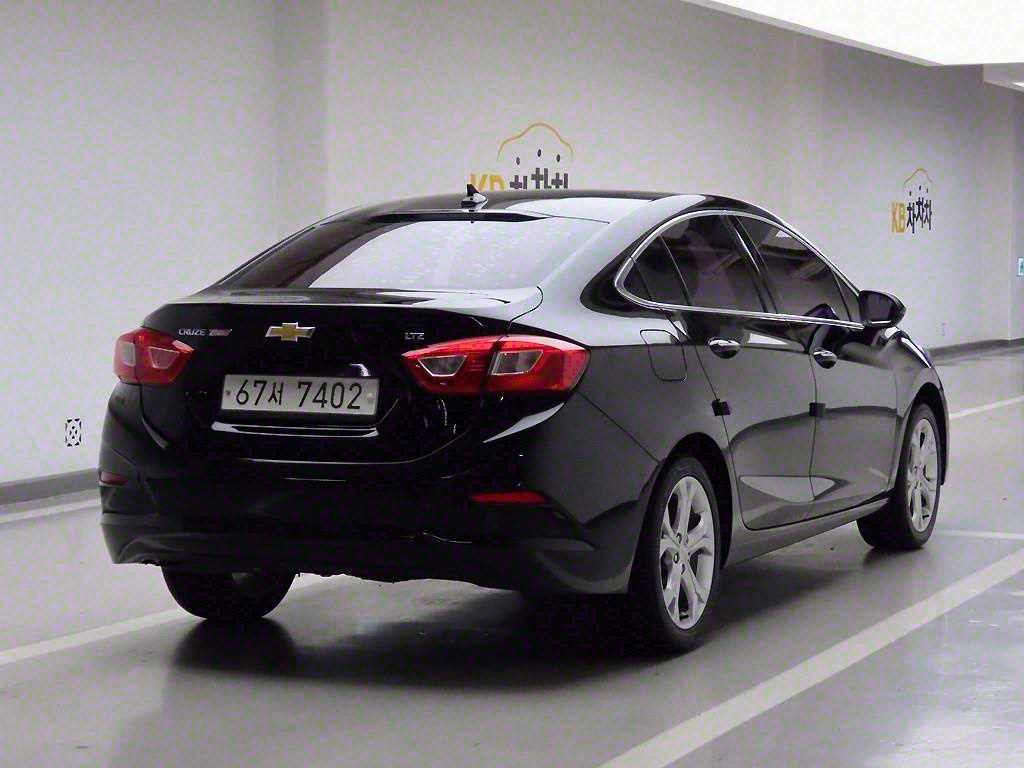 Chevrolet Cruise - Vista 4