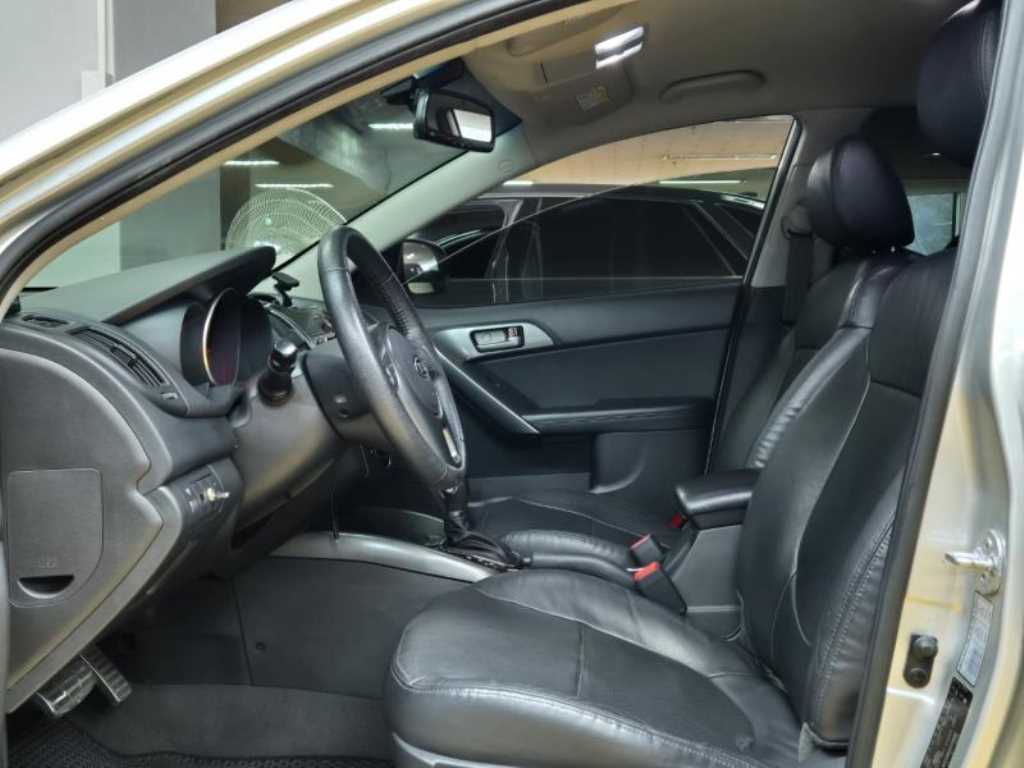 KIA Forte - Vista 11