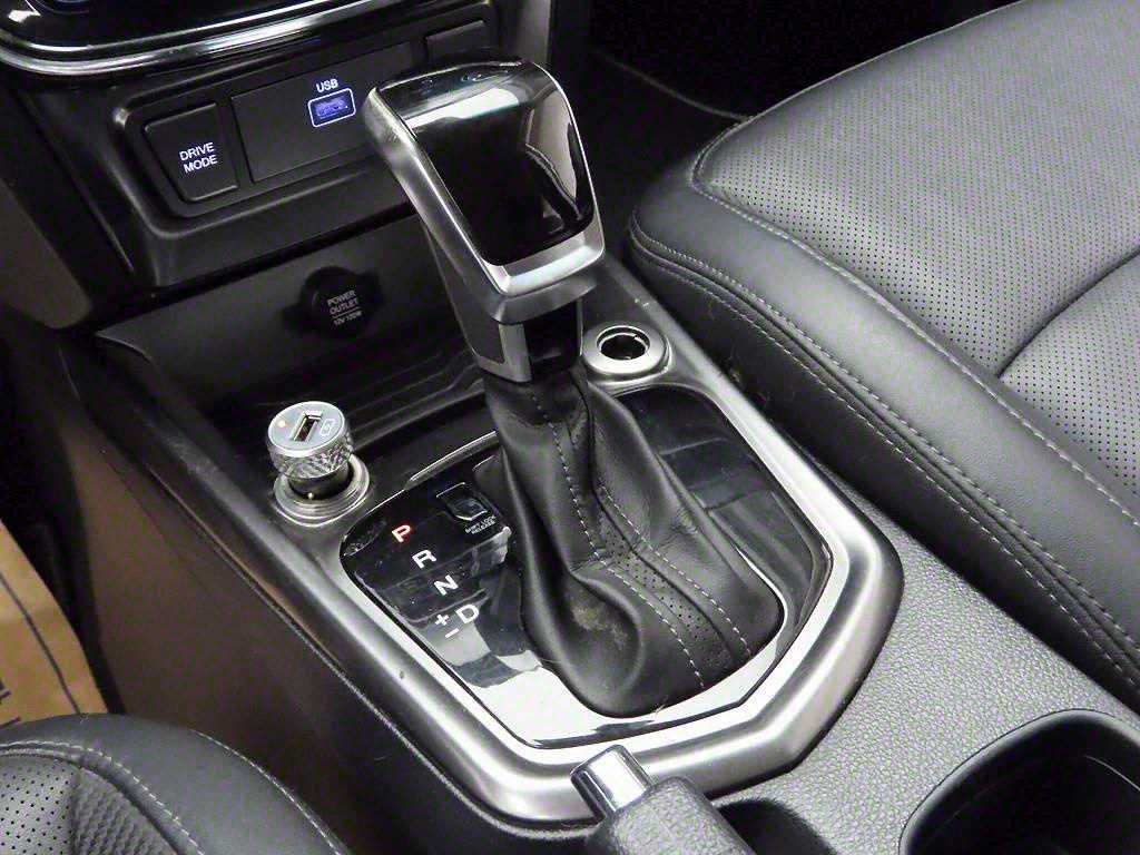 Ssangyong Tivoli - Vista 10