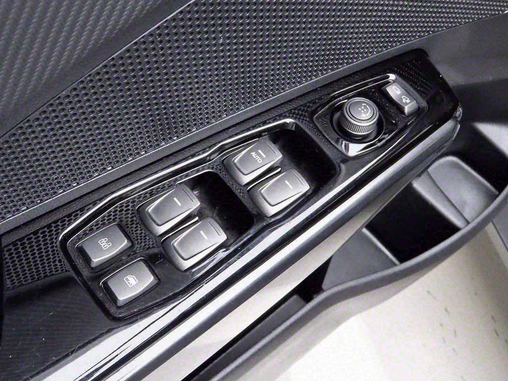 Ssangyong Tivoli - Vista 11