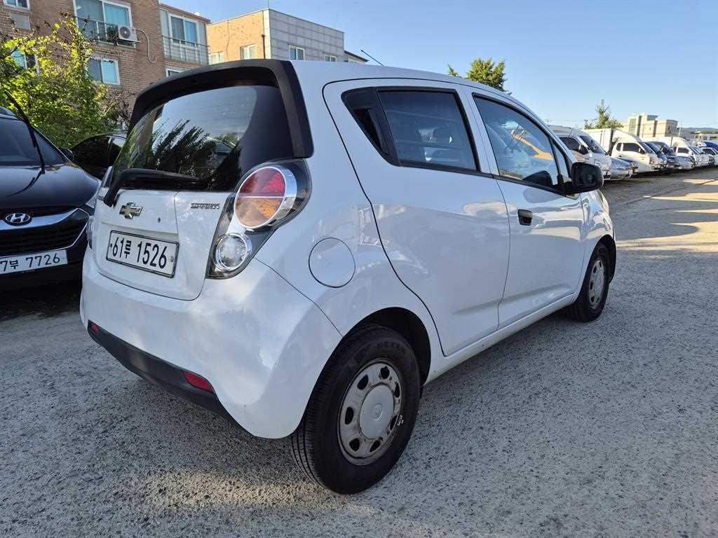 Chevrolet Spark - Vista 5