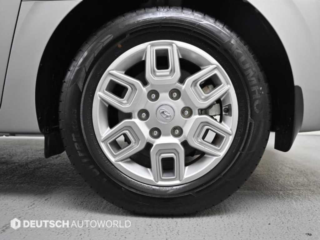 HYUNDAI Staria - Vista 5