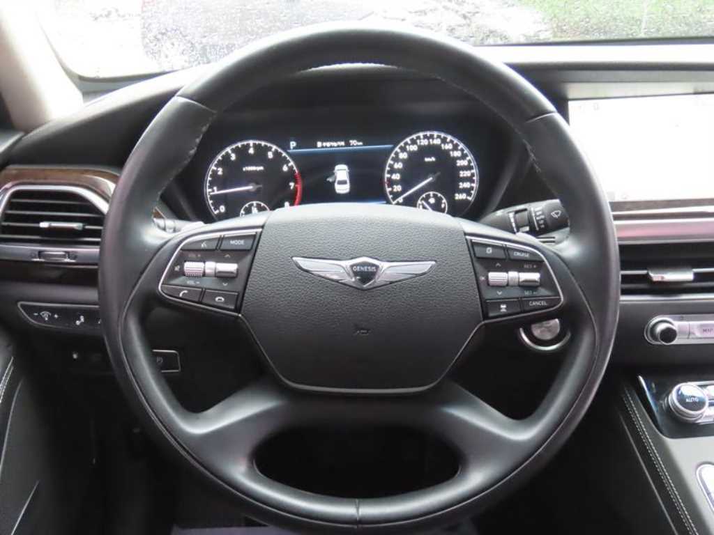 Genesis G90 - Vista 11