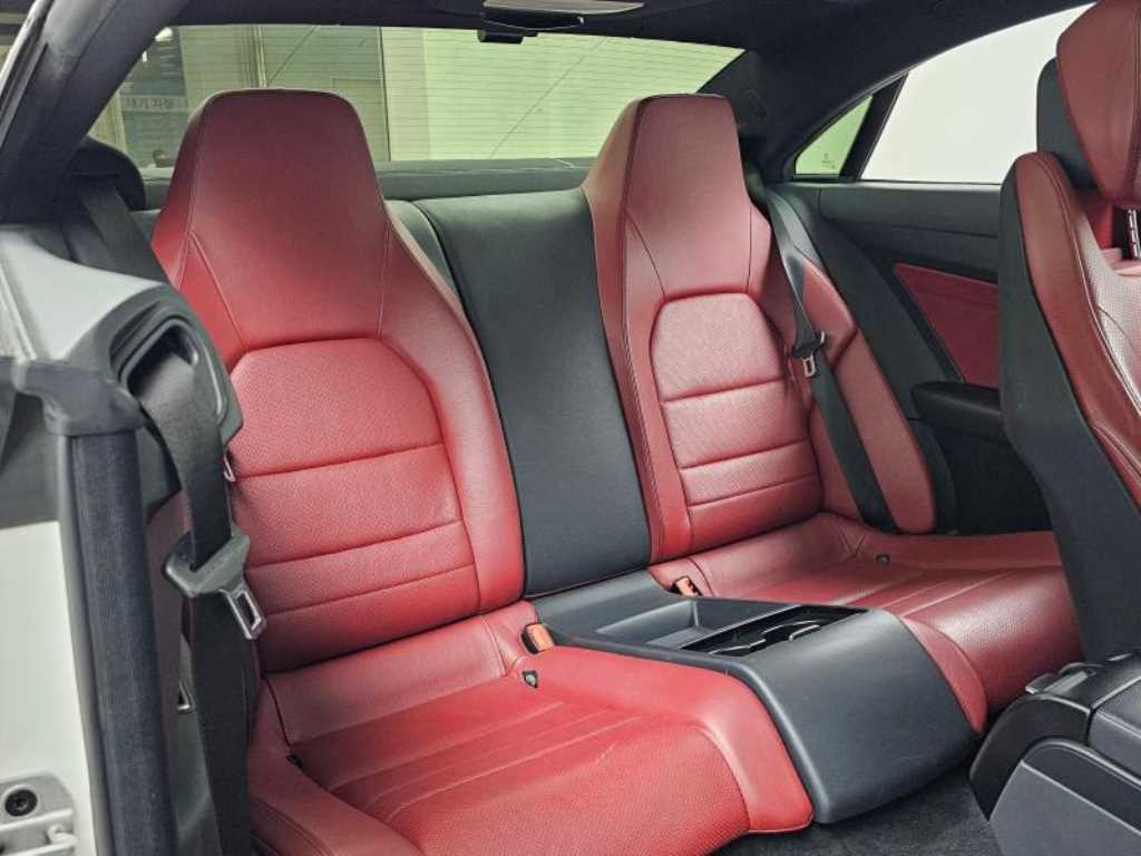 Mercedes Benz E class - Vista 12