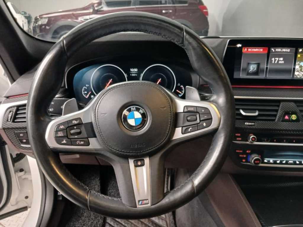 BMW 5 Series - Vista 11