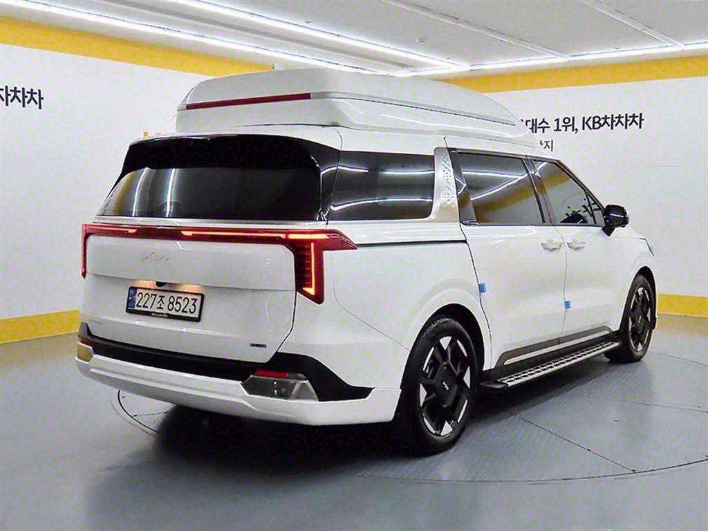 KIA Carnival - Vista 4