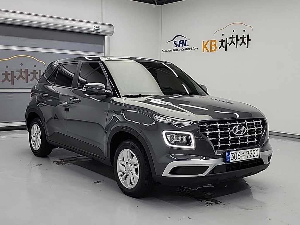 HYUNDAI Venue - Vista 4