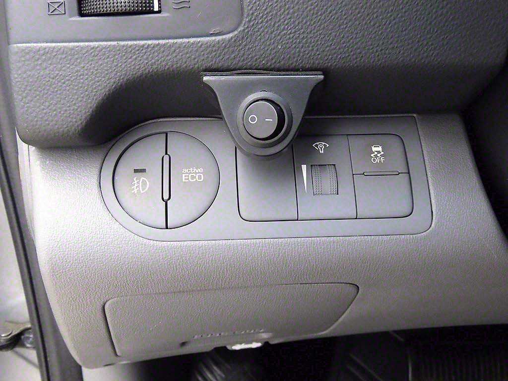 HYUNDAI Starex - Vista 12