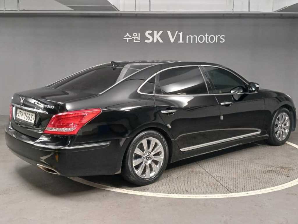 HYUNDAI Equus - Vista 4