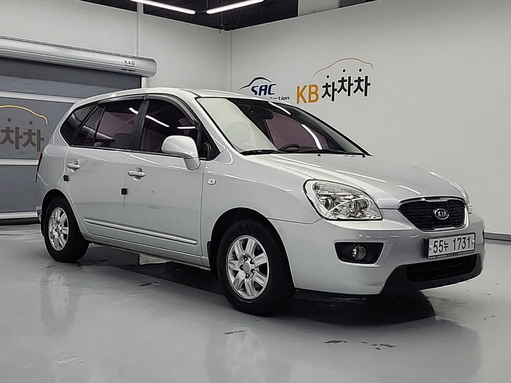 KIA Carens - Vista 4