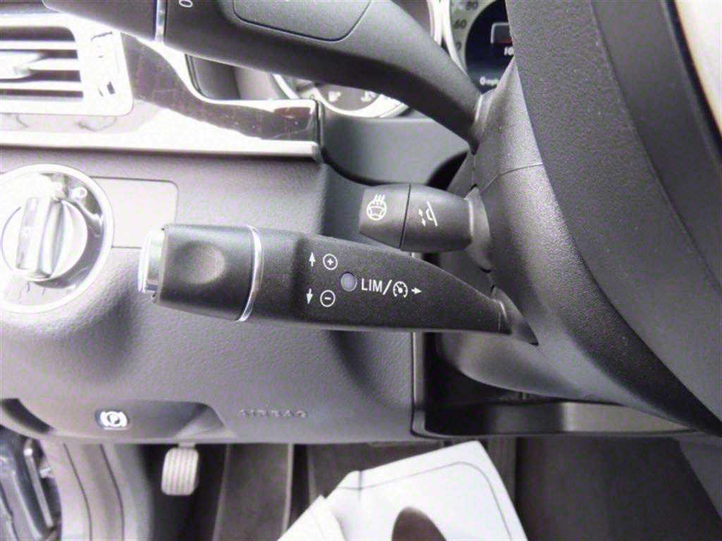 Mercedes Benz E class - Vista 12