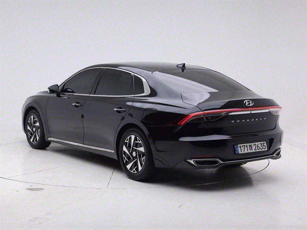 HYUNDAI Grandeur - Vista 4