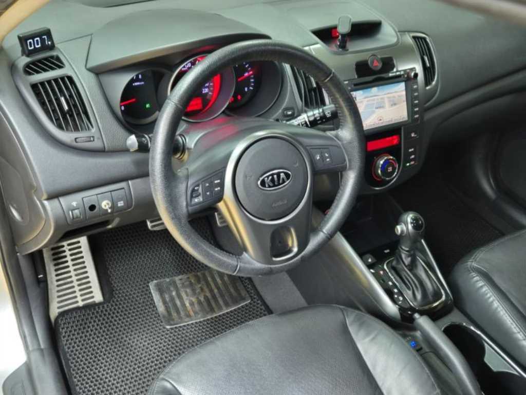 KIA Forte - Vista 7