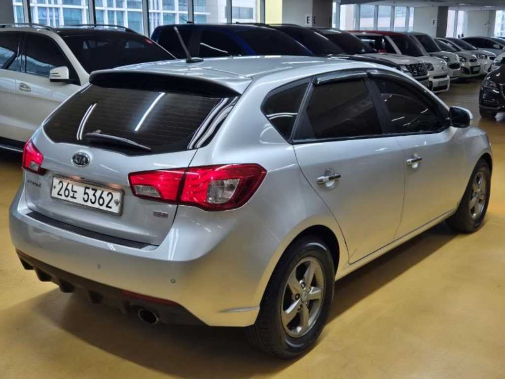 KIA Forte - Vista 4