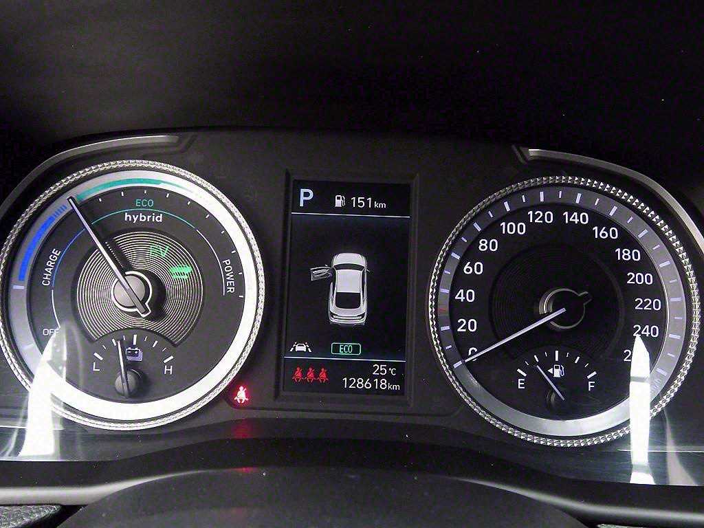 HYUNDAI Sonata - Vista 11