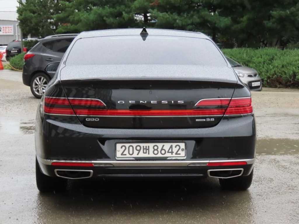 Genesis G90 - Vista 4