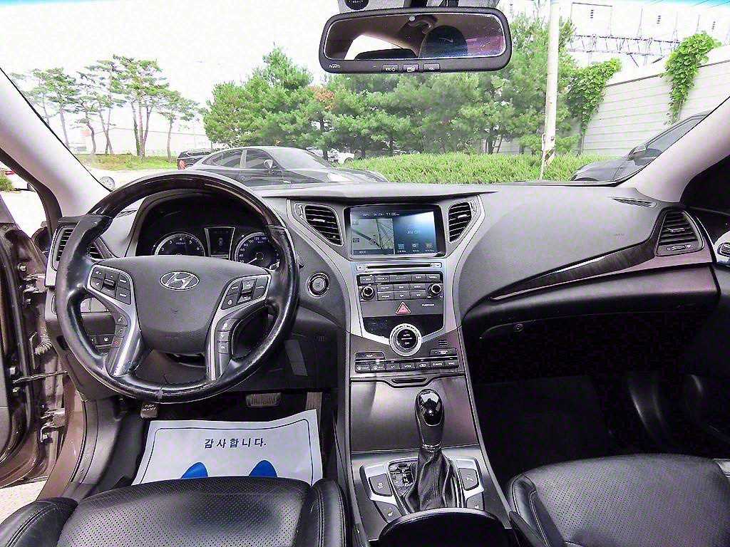 HYUNDAI Grandeur - Vista 7