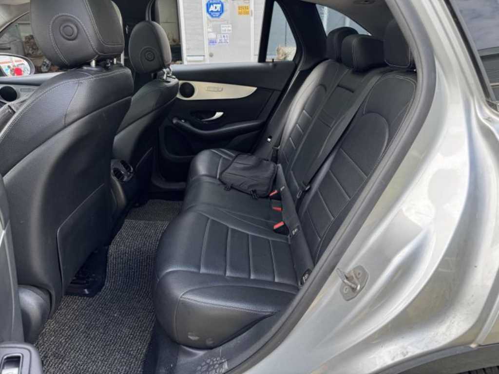 Mercedes Benz GLC Class - Vista 5