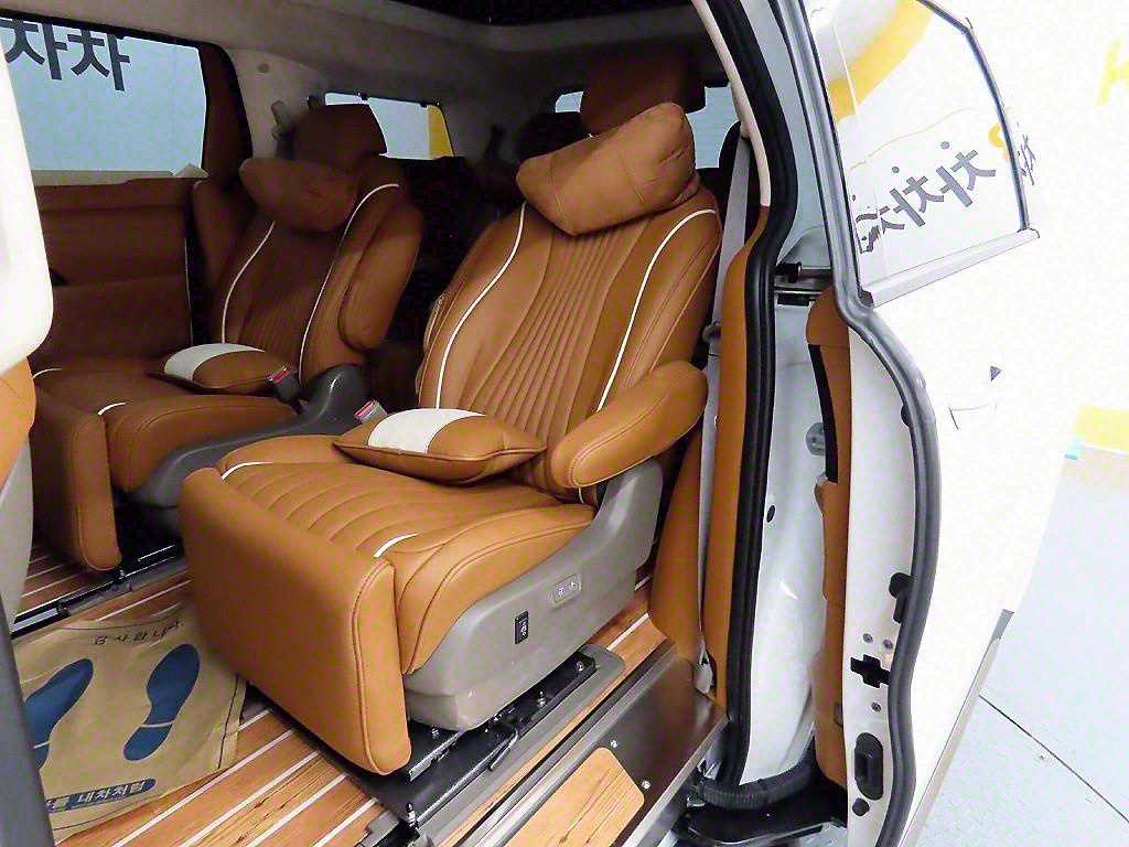 KIA Carnival - Vista 6