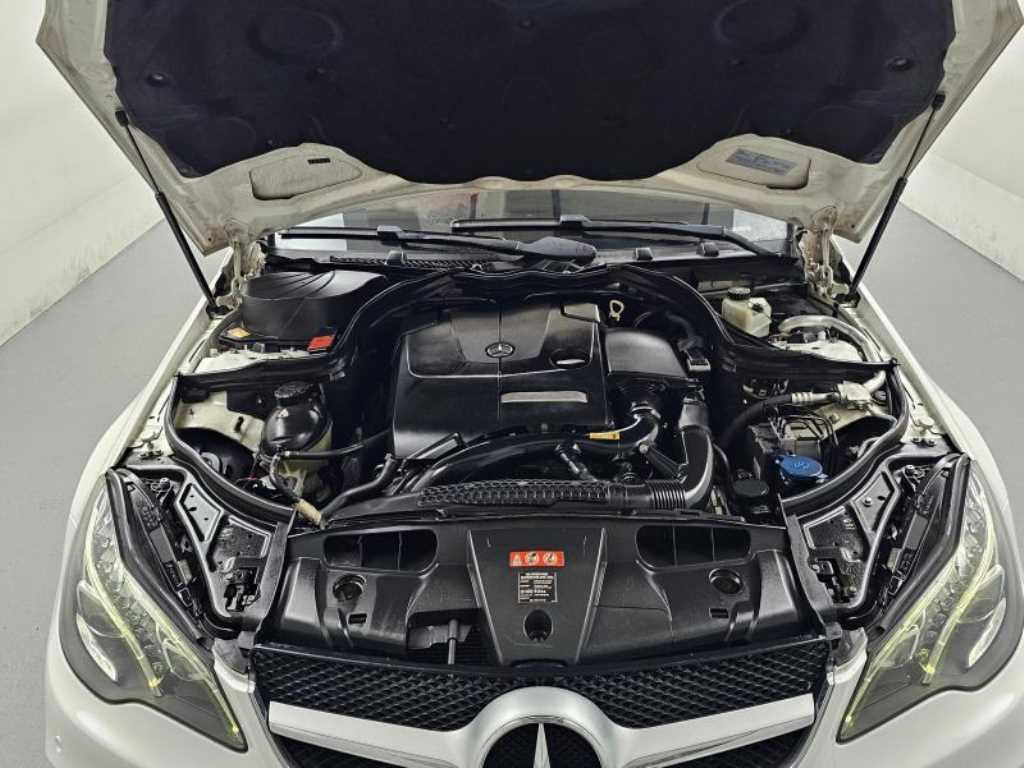 Mercedes Benz E class - Vista 6