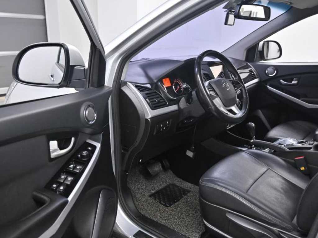 Ssangyong Korando - Vista 11