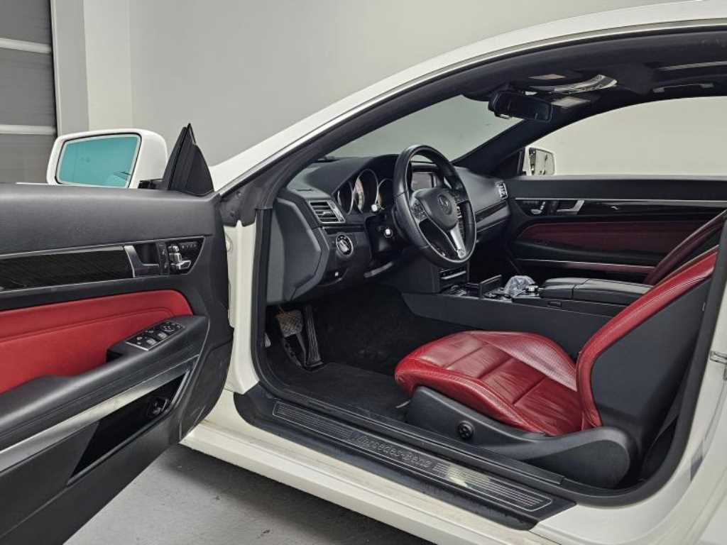 Mercedes Benz E class - Vista 11