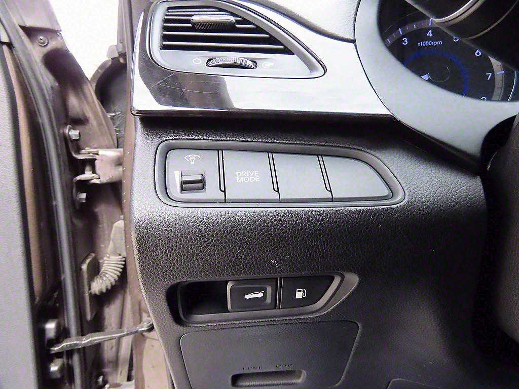 HYUNDAI Grandeur - Vista 12