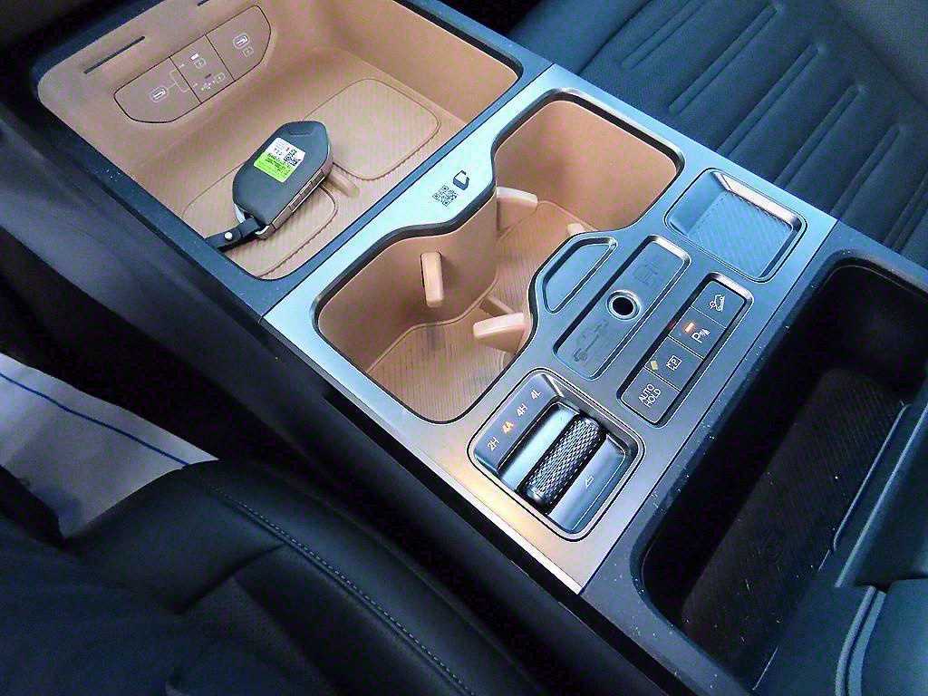 KIA Tasman - Vista 11