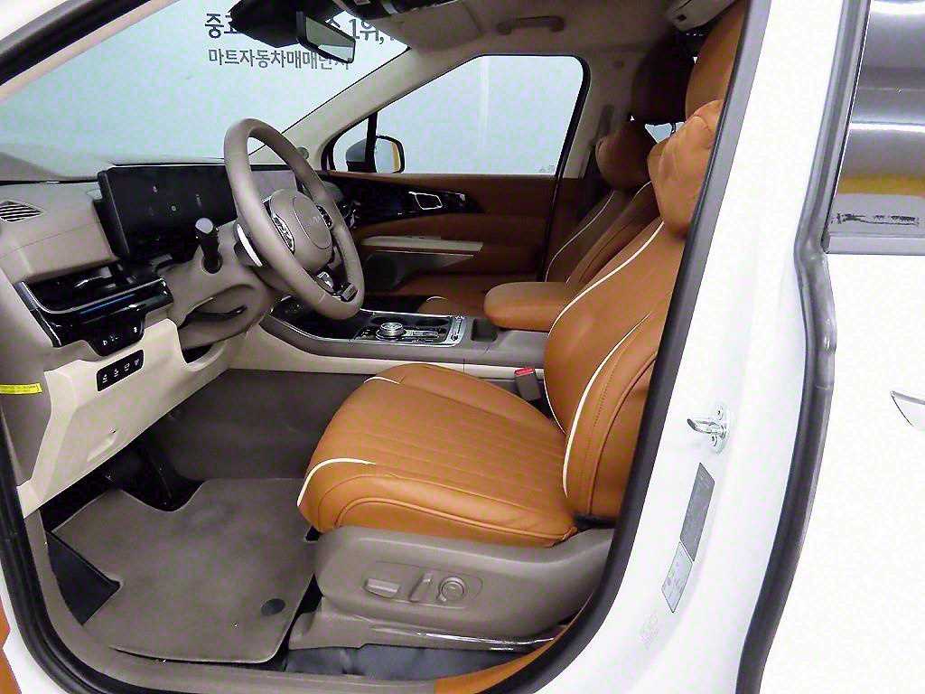 KIA Carnival - Vista 5