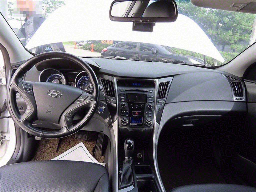 HYUNDAI Sonata - Vista 7