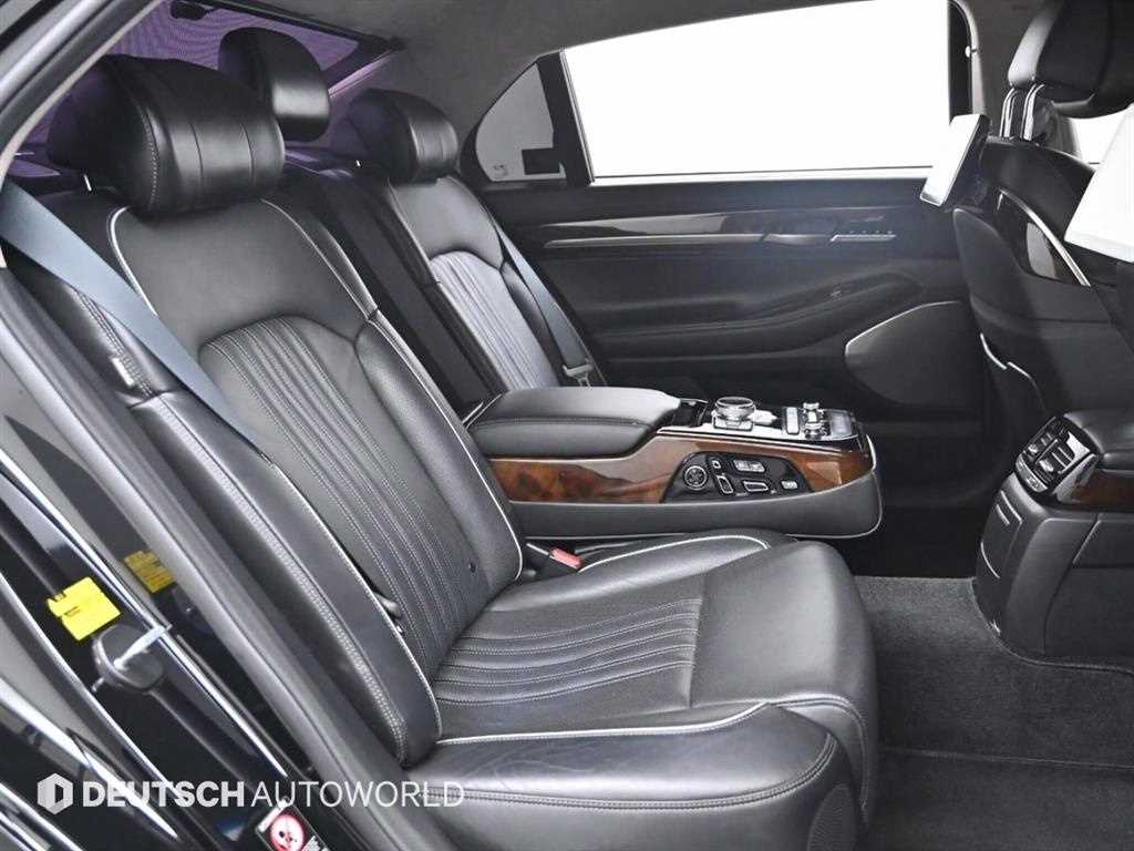 Genesis EQ900 - Vista 12