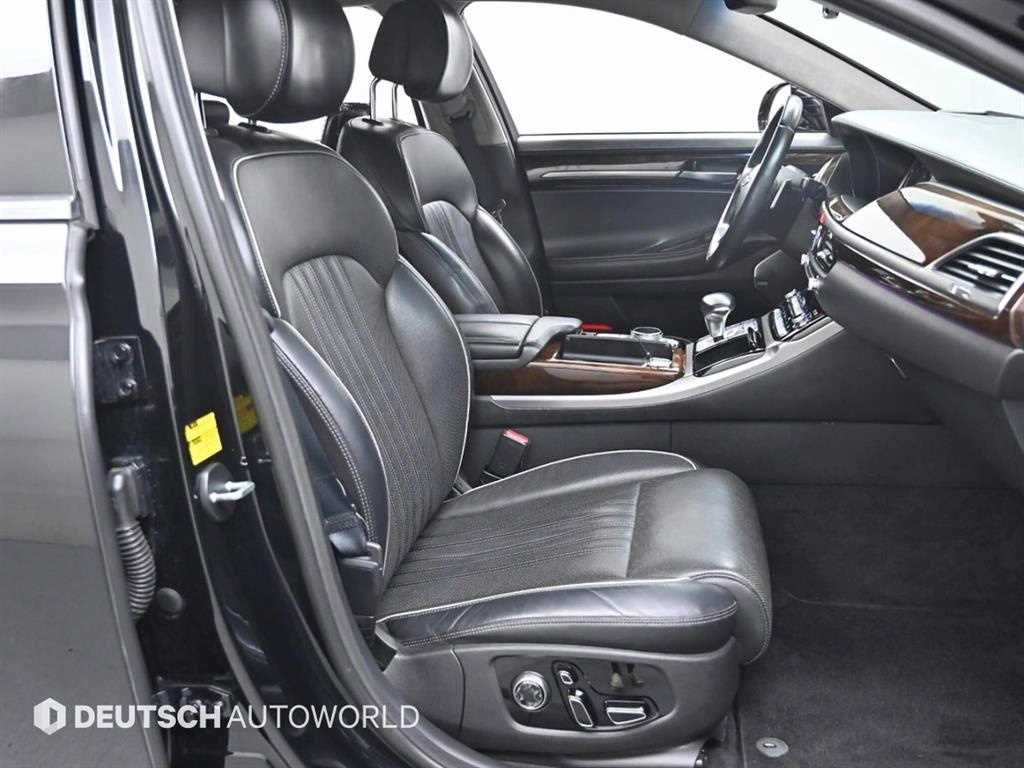 Genesis EQ900 - Vista 10