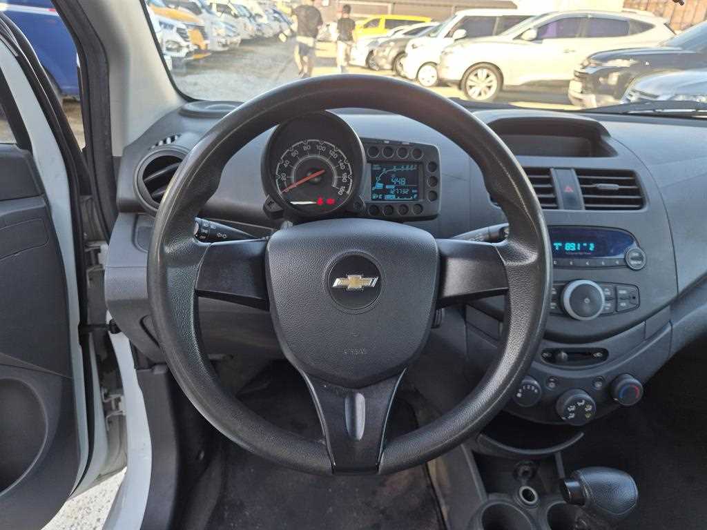 Chevrolet Spark - Vista 10