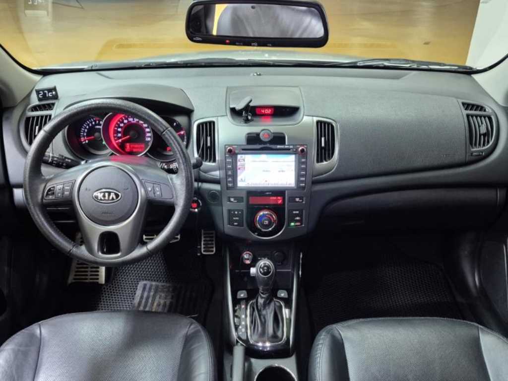 KIA Forte - Vista 10