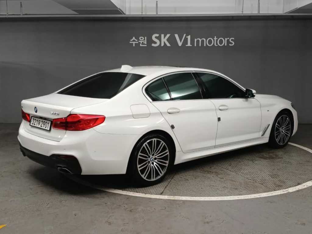 BMW 5 Series - Vista 4