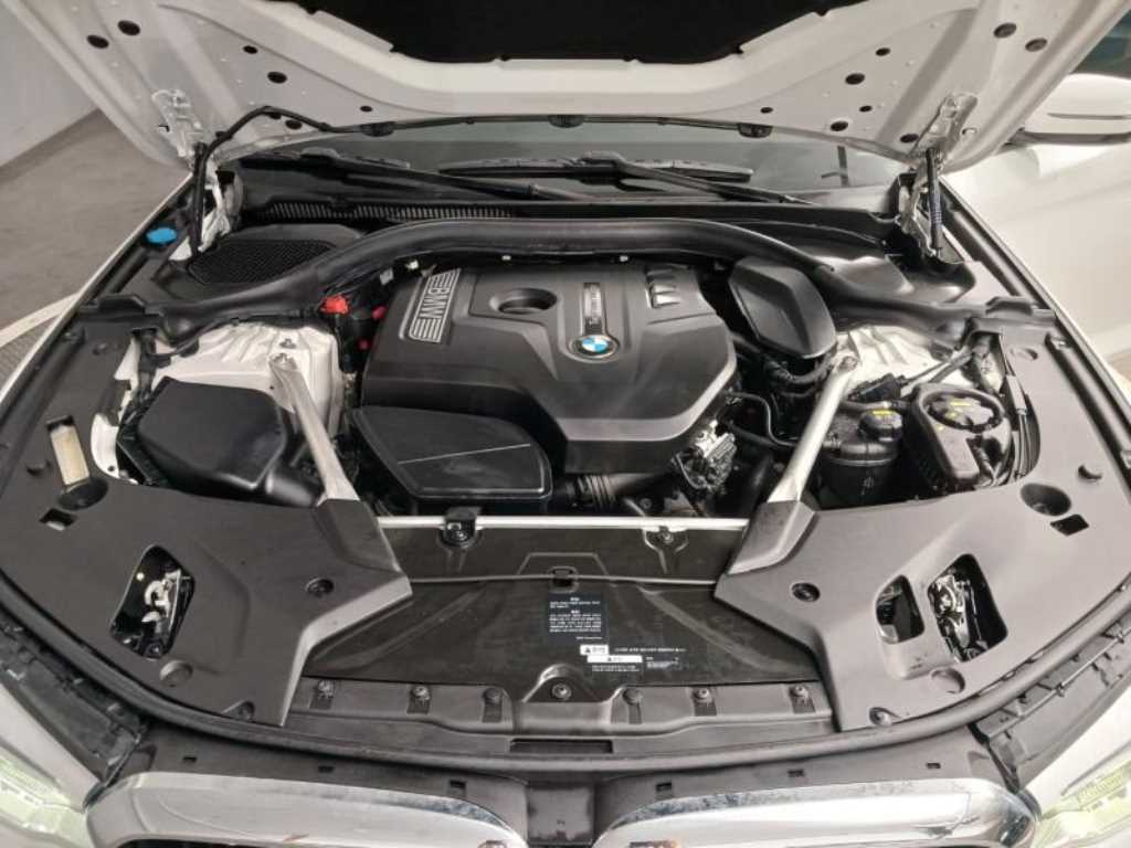 BMW 5 Series 2019 Blanco - Importación desde Corea - HF Imports Iquique - Foto 19