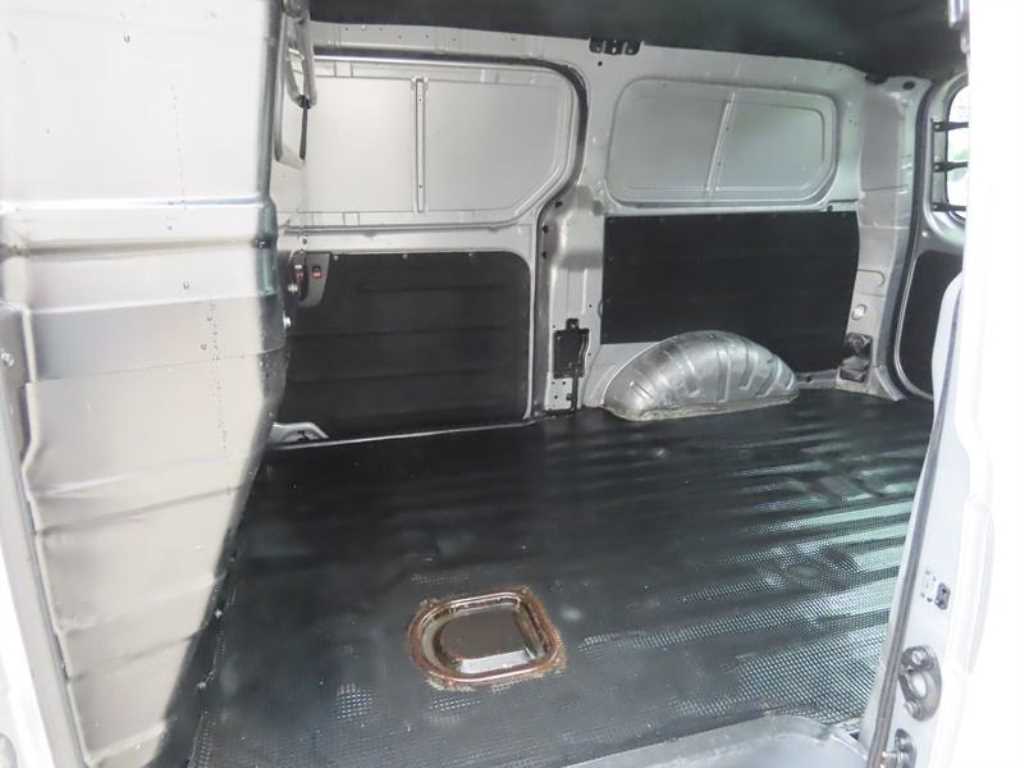 HYUNDAI Starex - Vista 8