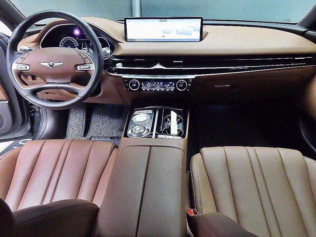 Genesis G80 - Vista 7