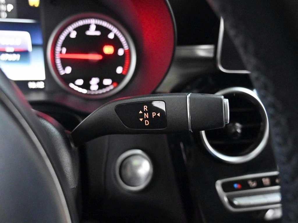 Mercedes Benz GLC Class - Vista 9